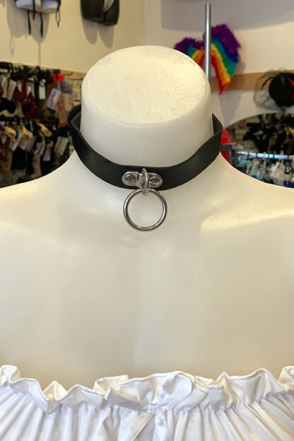 Hanging Ring Choker - Faux Leather- Black Front